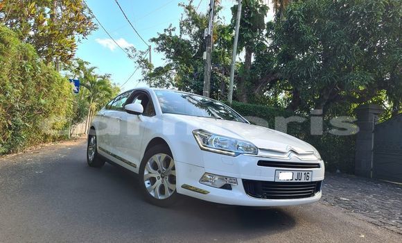 Buy Used Citroen C5 White Car in Vacoas–Phoenix in Plaines Wilhems District Buy Used Citroen C5 White Car in Vacoas–Phoenix in Plaines Wilhems District