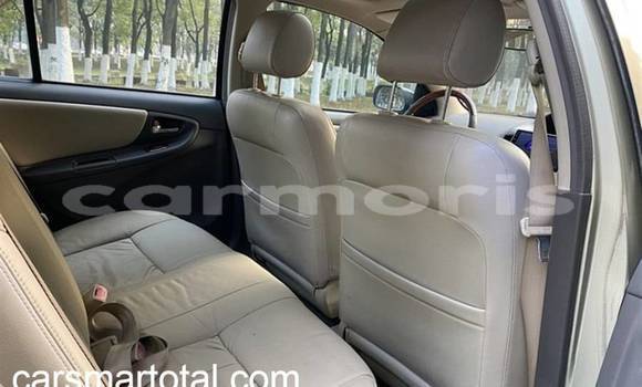 Buy Used Toyota Vios Silver Car in Albion in Black River District Buy Used Toyota Vios Silver Car in Albion in Black River District