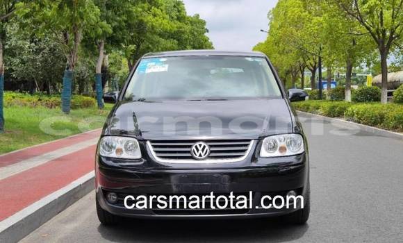 Buy Used Volkswagen Touran Silver Car in Port Louis in Port Louis District Buy Used Volkswagen Touran Silver Car in Port Louis in Port Louis District