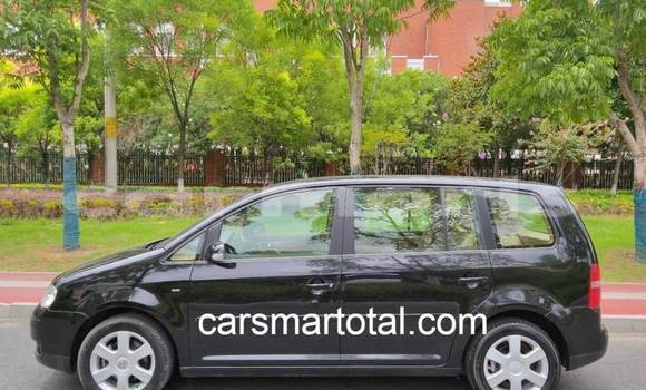 Buy Used Volkswagen Touran Silver Car in Port Louis in Port Louis District Buy Used Volkswagen Touran Silver Car in Port Louis in Port Louis District