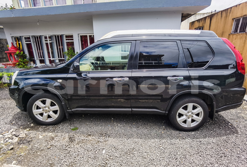 Big with watermark nissan x trail moka district quartier militaire 5605