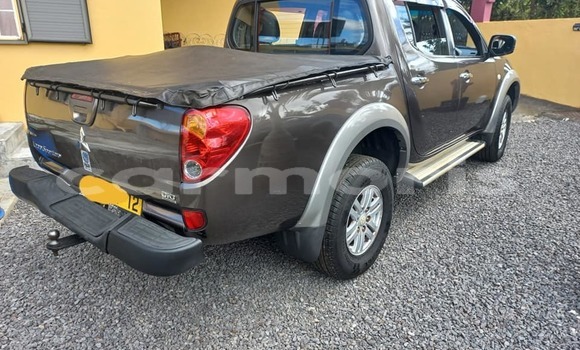 Buy Used Mitsubishi L200 Brown Car in Vacoas–Phoenix in Plaines Wilhems District Buy Used Mitsubishi L200 Brown Car in Vacoas–Phoenix in Plaines Wilhems District