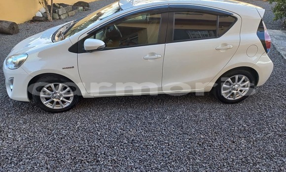 Buy Used Toyota Aqua White Car in Vacoas–Phoenix in Plaines Wilhems District Buy Used Toyota Aqua White Car in Vacoas–Phoenix in Plaines Wilhems District