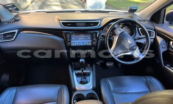 Buy Used Nissan Qashqai White Car in Curepipe in Plaines Wilhems District Buy Used Nissan Qashqai White Car in Curepipe in Plaines Wilhems District