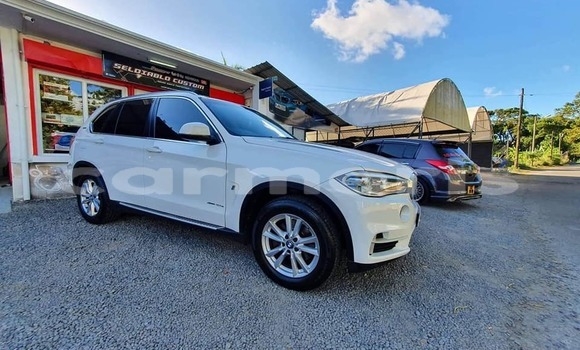 Buy Used BMW X5 White Car in Curepipe in Plaines Wilhems District