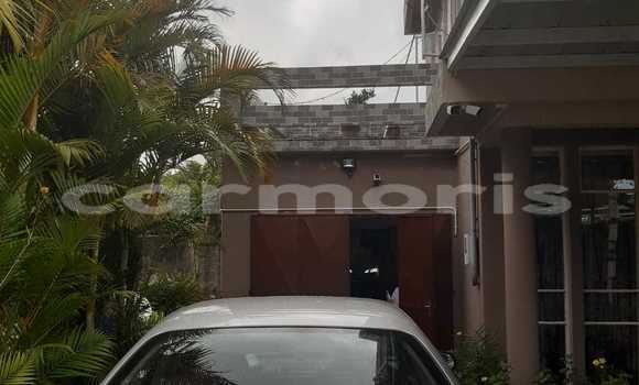 Buy Used Nissan Sunny Silver Car in Curepipe in Plaines Wilhems District Buy Used Nissan Sunny Silver Car in Curepipe in Plaines Wilhems District