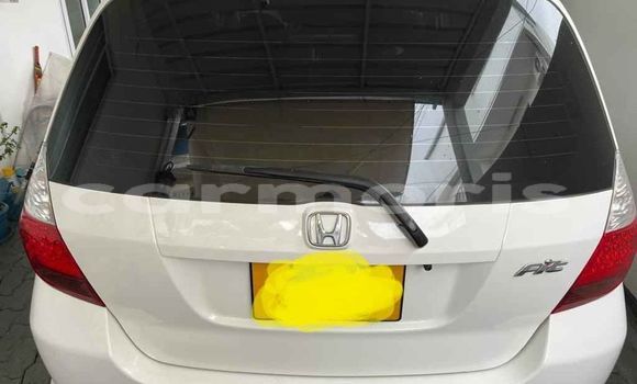 Acheter Occasion Voiture Honda fit Blanc à Vacoas–Phoenix, Plaines Wilhems District Acheter Occasion Voiture Honda fit Blanc à Vacoas–Phoenix, Plaines Wilhems District