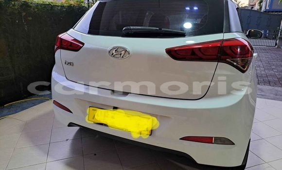 Acheter Occasion Voiture Hyundai i10 Blanc à Vacoas–Phoenix, Plaines Wilhems District Acheter Occasion Voiture Hyundai i10 Blanc à Vacoas–Phoenix, Plaines Wilhems District