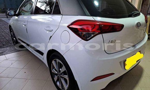 Acheter Occasion Voiture Hyundai i10 Blanc à Vacoas–Phoenix, Plaines Wilhems District Acheter Occasion Voiture Hyundai i10 Blanc à Vacoas–Phoenix, Plaines Wilhems District