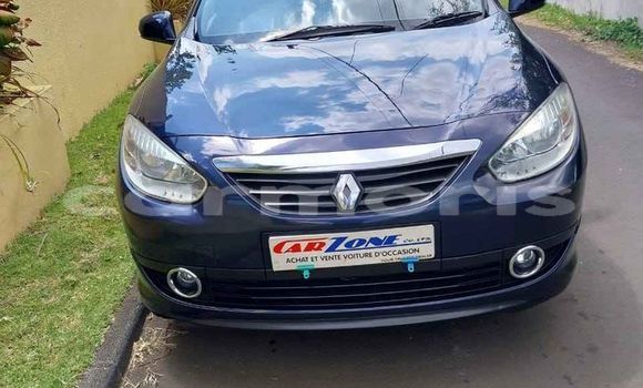 Buy Used Renault Fluence Blue Car in Vacoas–Phoenix in Plaines Wilhems District