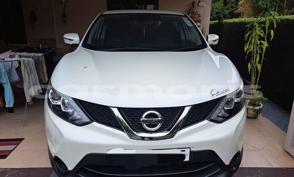 Acheter Occasion Voiture Nissan Qashqai Blanc à Vacoas–Phoenix, Plaines Wilhems District Acheter Occasion Voiture Nissan Qashqai Blanc à Vacoas–Phoenix, Plaines Wilhems District