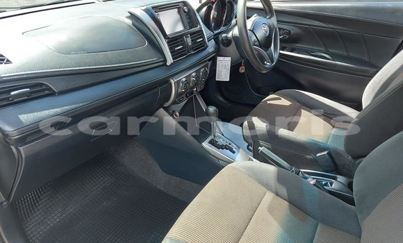 Buy Used Toyota Yaris Beige Car in Saint Julien in Flacq Buy Used Toyota Yaris Beige Car in Saint Julien in Flacq