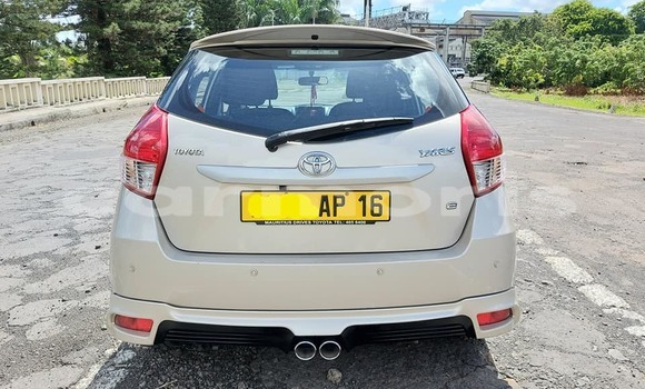 Buy Used Toyota Yaris Beige Car in Saint Julien in Flacq Buy Used Toyota Yaris Beige Car in Saint Julien in Flacq