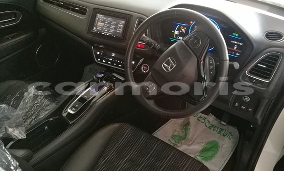 Buy Used Honda vezel White Car in Port Louis in Port Louis District Buy Used Honda vezel White Car in Port Louis in Port Louis District