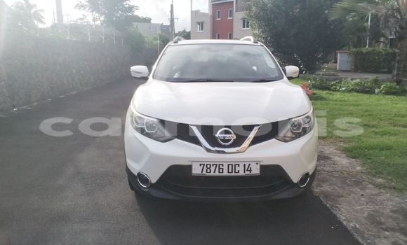 Buy Used Nissan Qashqai White Car in Beau Bassin–Rose Hill in Plaines Wilhems District Buy Used Nissan Qashqai White Car in Beau Bassin–Rose Hill in Plaines Wilhems District