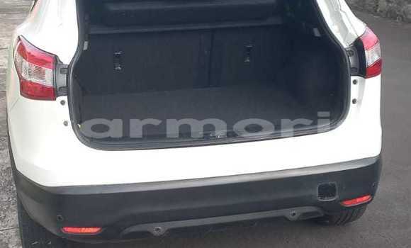 Buy Used Nissan Qashqai White Car in Beau Bassin–Rose Hill in Plaines Wilhems District Buy Used Nissan Qashqai White Car in Beau Bassin–Rose Hill in Plaines Wilhems District