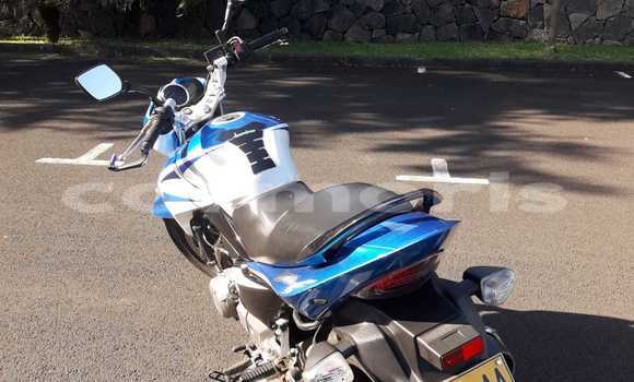 Buy Used Suzuki Inazuma Blue Bike in Beau Bassin–Rose Hill in Plaines Wilhems District Buy Used Suzuki Inazuma Blue Bike in Beau Bassin–Rose Hill in Plaines Wilhems District