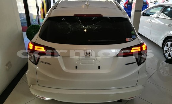 Buy Used Honda vezel White Car in Port Louis in Port Louis District Buy Used Honda vezel White Car in Port Louis in Port Louis District