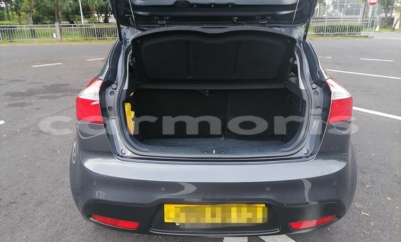 Buy Used Kia Rio Silver Car in Port Louis in Port Louis District Buy Used Kia Rio Silver Car in Port Louis in Port Louis District