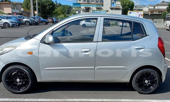 Buy Used Hyundai i10 Silver Car in Vacoas–Phoenix in Plaines Wilhems District Buy Used Hyundai i10 Silver Car in Vacoas–Phoenix in Plaines Wilhems District
