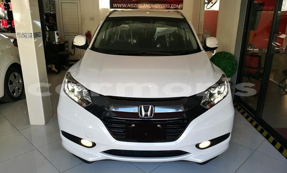 Buy Used Honda vezel White Car in Port Louis in Port Louis District Buy Used Honda vezel White Car in Port Louis in Port Louis District
