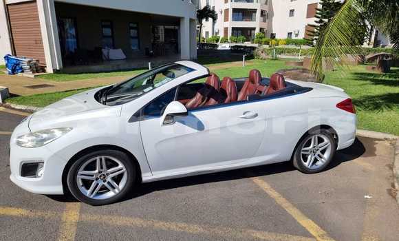 Buy Used Peugeot 308 White Car in Tamarin in Black River District Buy Used Peugeot 308 White Car in Tamarin in Black River District