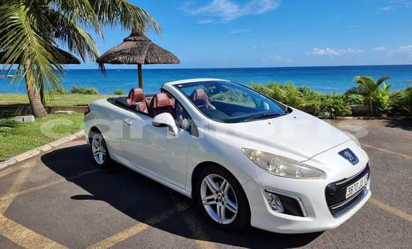 Buy Used Peugeot 308 White Car in Tamarin in Black River District Buy Used Peugeot 308 White Car in Tamarin in Black River District