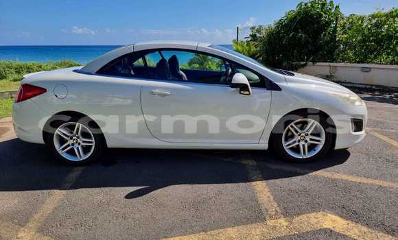 Buy Used Peugeot 308 White Car in Tamarin in Black River District Buy Used Peugeot 308 White Car in Tamarin in Black River District