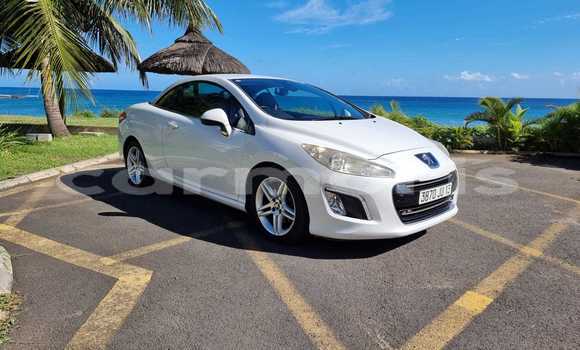 Buy Used Peugeot 308 White Car in Tamarin in Black River District Buy Used Peugeot 308 White Car in Tamarin in Black River District