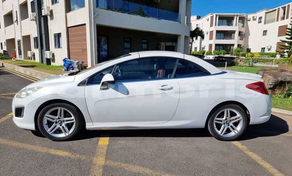 Buy Used Peugeot 308 White Car in Tamarin in Black River District Buy Used Peugeot 308 White Car in Tamarin in Black River District