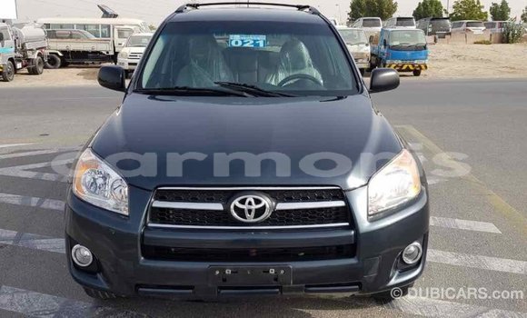 Buy Import Toyota HiAce Green Truck in Import - Dubai in Agalega Islands Buy Import Toyota HiAce Green Truck in Import - Dubai in Agalega Islands