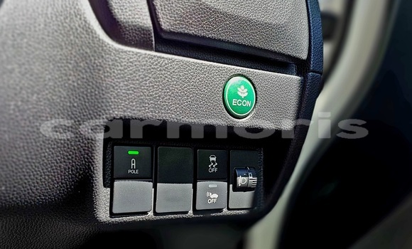 Buy Used Honda fit White Car in Vacoas–Phoenix in Plaines Wilhems District Buy Used Honda fit White Car in Vacoas–Phoenix in Plaines Wilhems District