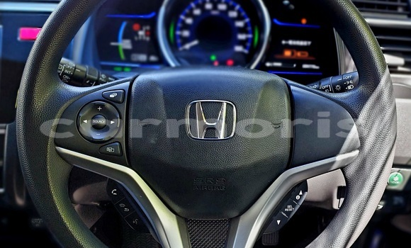 Buy Used Honda fit White Car in Vacoas–Phoenix in Plaines Wilhems District Buy Used Honda fit White Car in Vacoas–Phoenix in Plaines Wilhems District