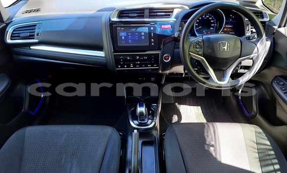 Buy Used Honda fit White Car in Vacoas–Phoenix in Plaines Wilhems District Buy Used Honda fit White Car in Vacoas–Phoenix in Plaines Wilhems District