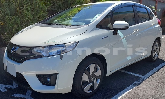 Buy Used Honda fit White Car in Vacoas–Phoenix in Plaines Wilhems District Buy Used Honda fit White Car in Vacoas–Phoenix in Plaines Wilhems District