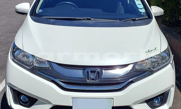 Buy Used Honda fit White Car in Vacoas–Phoenix in Plaines Wilhems District Buy Used Honda fit White Car in Vacoas–Phoenix in Plaines Wilhems District