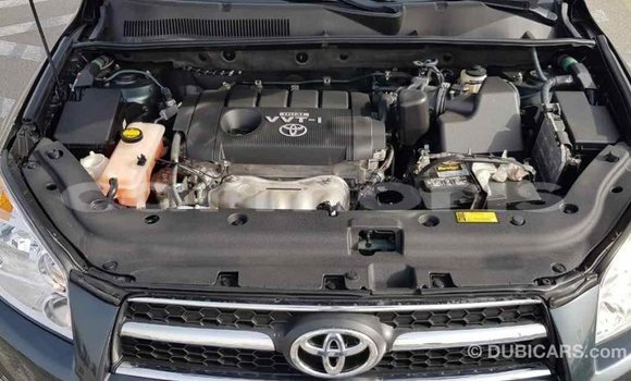 Buy Import Toyota HiAce Green Truck in Import - Dubai in Agalega Islands Buy Import Toyota HiAce Green Truck in Import - Dubai in Agalega Islands