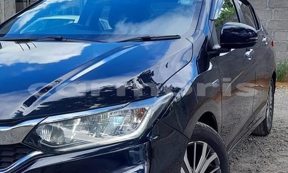 Buy Used Honda Grace Black Car in Port Louis in Port Louis District Buy Used Honda Grace Black Car in Port Louis in Port Louis District