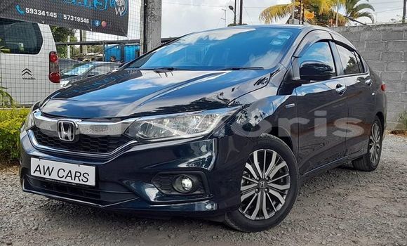 Buy Used Honda Grace Black Car in Port Louis in Port Louis District Buy Used Honda Grace Black Car in Port Louis in Port Louis District