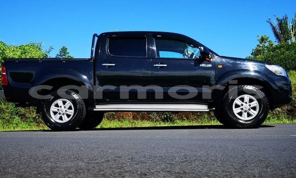Buy Used Toyota Hilux Black Car in Port Louis in Port Louis District Buy Used Toyota Hilux Black Car in Port Louis in Port Louis District