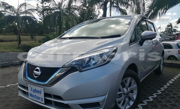 Buy Used Nissan Note Green Car in Port Louis in Port Louis District Buy Used Nissan Note Green Car in Port Louis in Port Louis District