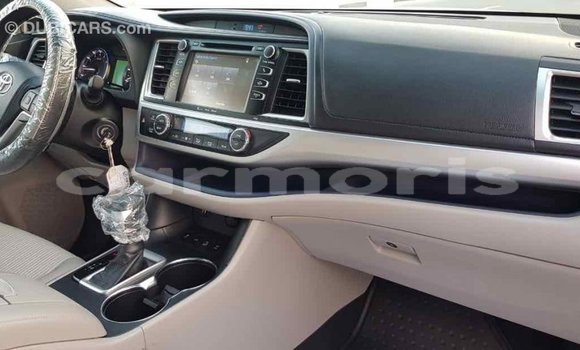 Buy Import Toyota Highlander Other Car in Import - Dubai in Agalega Islands Buy Import Toyota Highlander Other Car in Import - Dubai in Agalega Islands