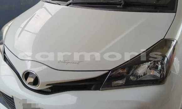 Buy Used Toyota Vitz White Car in Curepipe in Plaines Wilhems District Buy Used Toyota Vitz White Car in Curepipe in Plaines Wilhems District