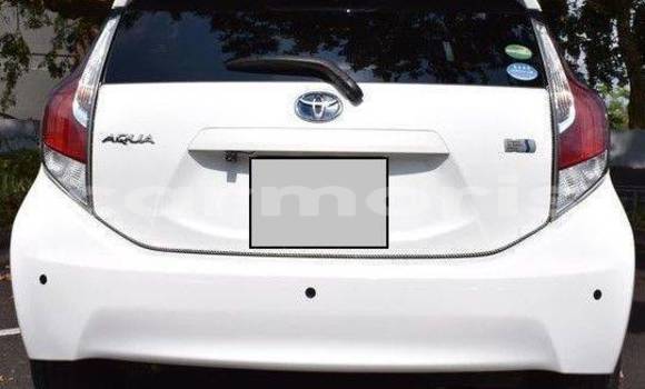 Buy Used Toyota Aqua White Car in Curepipe in Plaines Wilhems District Buy Used Toyota Aqua White Car in Curepipe in Plaines Wilhems District
