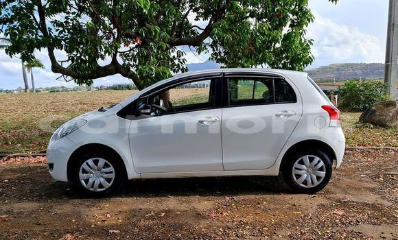 Buy Used Toyota Vitz White Car in Beau Bassin–Rose Hill in Plaines Wilhems District Buy Used Toyota Vitz White Car in Beau Bassin–Rose Hill in Plaines Wilhems District