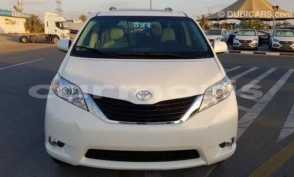 Buy Import Toyota Sienna White Car in Import - Dubai in Agalega Islands Buy Import Toyota Sienna White Car in Import - Dubai in Agalega Islands