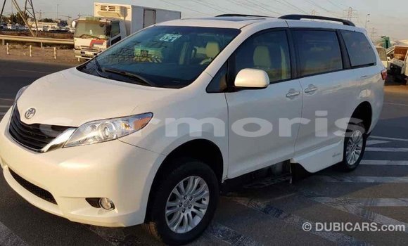 Buy Import Toyota Sienna White Car in Import - Dubai in Agalega Islands Buy Import Toyota Sienna White Car in Import - Dubai in Agalega Islands