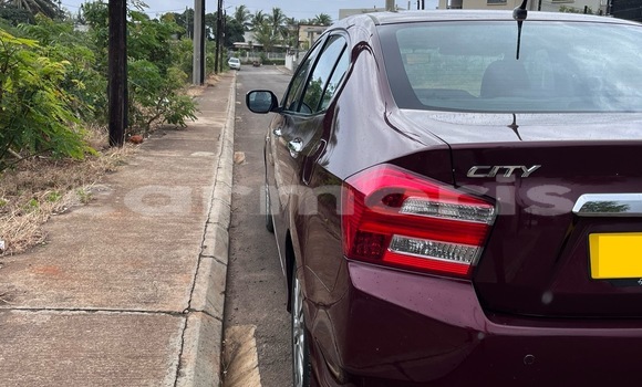Acheter Occasion Voiture Honda City Rouge à Le Hochet, Pamplempousses Acheter Occasion Voiture Honda City Rouge à Le Hochet, Pamplempousses