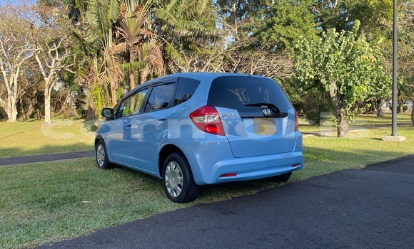 Buy Used Honda fit Blue Car in Grand Baie–Montagne Goyaves in Rodrigues Buy Used Honda fit Blue Car in Grand Baie–Montagne Goyaves in Rodrigues