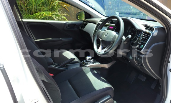 Buy Used Honda Grace White Car in Vacoas–Phoenix in Plaines Wilhems District Buy Used Honda Grace White Car in Vacoas–Phoenix in Plaines Wilhems District